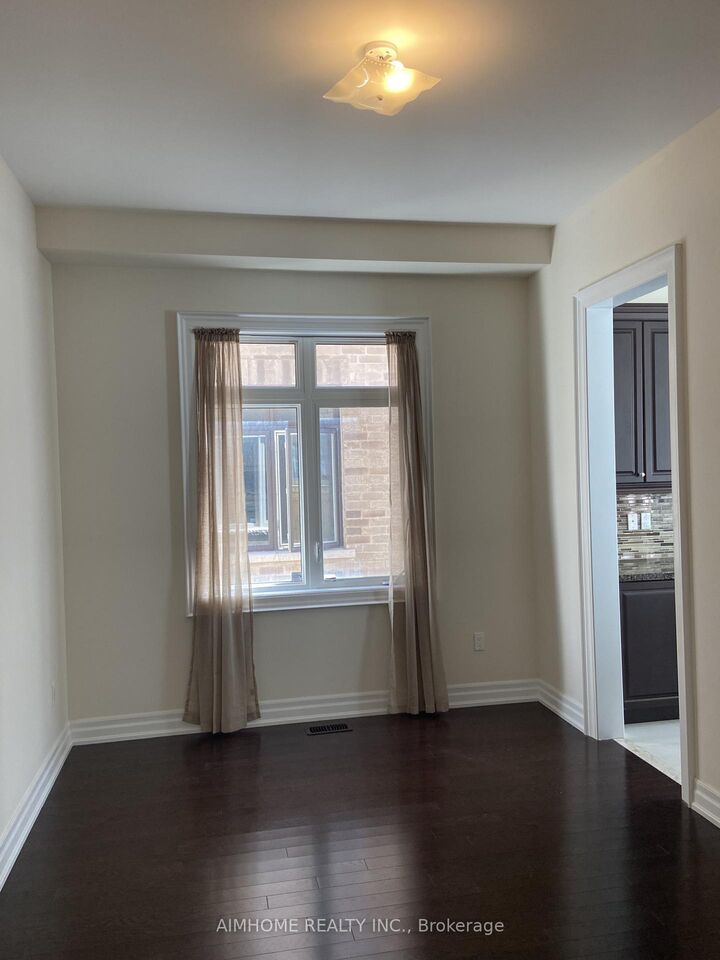 Property Photo:  119 Hackwood Crescent  ON L4G 0T9 