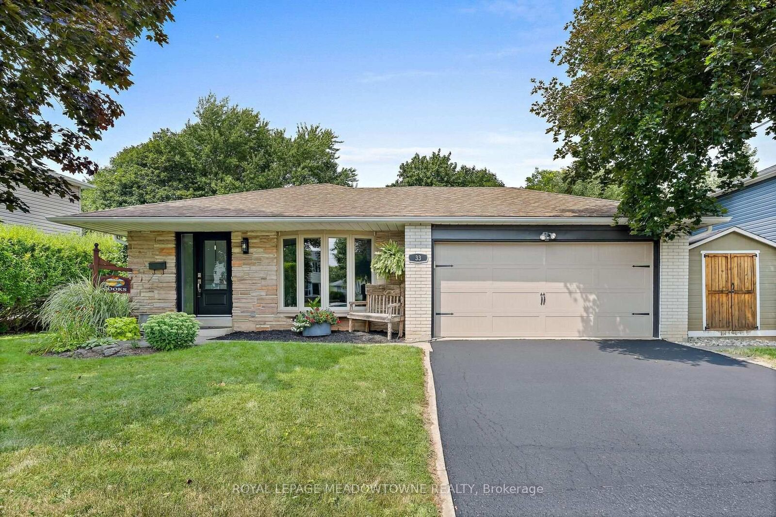 Property Photo:  33 Fagan Drive  ON L7G 4P4 