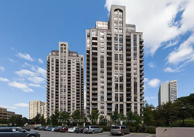 Property Photo:  135 Wynford Drive 401  ON M3C 0J4 