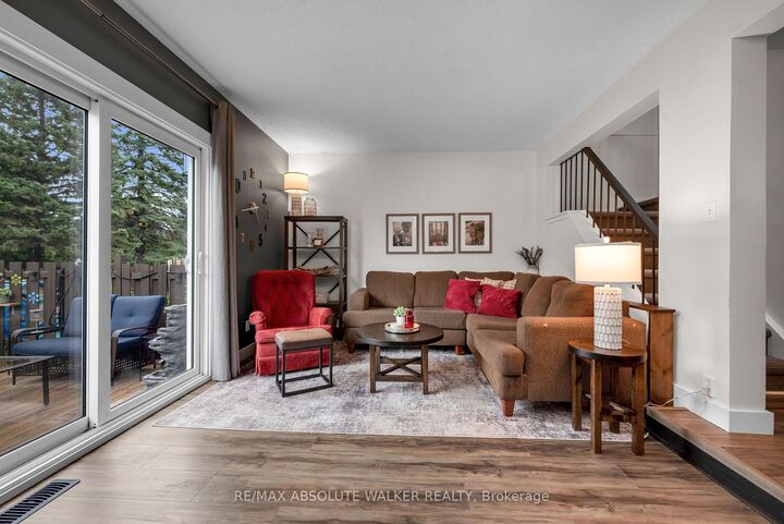 Property Photo:  6445 Natalie Way  ON K1C 4Y2 