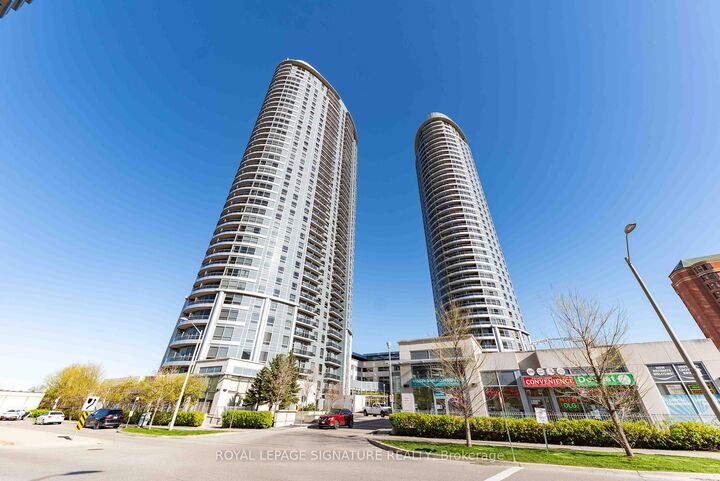 Property Photo:  135 Village Green Square 1423  ON M1S 0G4 