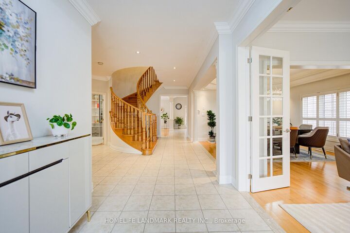 Property Photo:  2323 Awenda Drive  ON L6H 7J7 