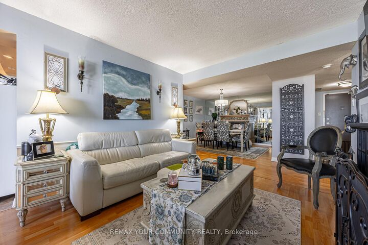 Property Photo: 4725 Sheppard Avenue E 1109 ON M1S 5B3