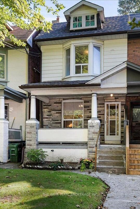 Property Photo:  251 Ashdale Avenue  ON M4L 2Y8 