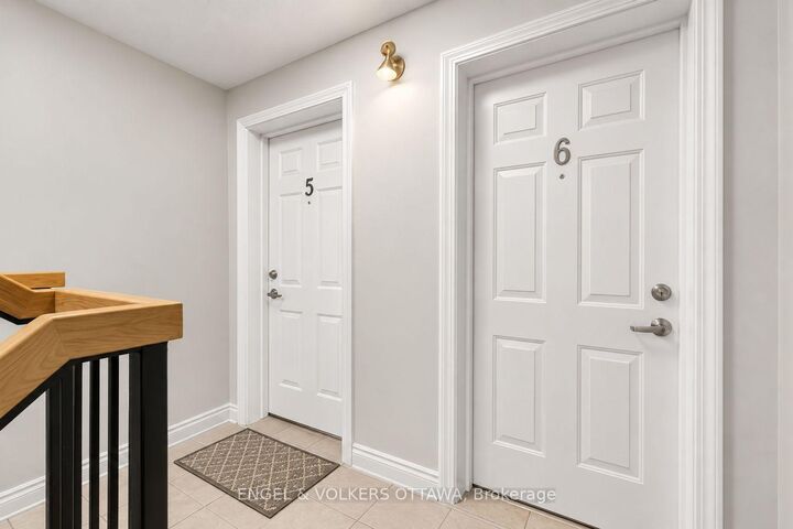 Property Photo:  500 Stonefield Private  ON K2G 4R3 