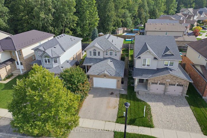 Property Photo:  1986 Denview Avenue  ON N6G 0G3 