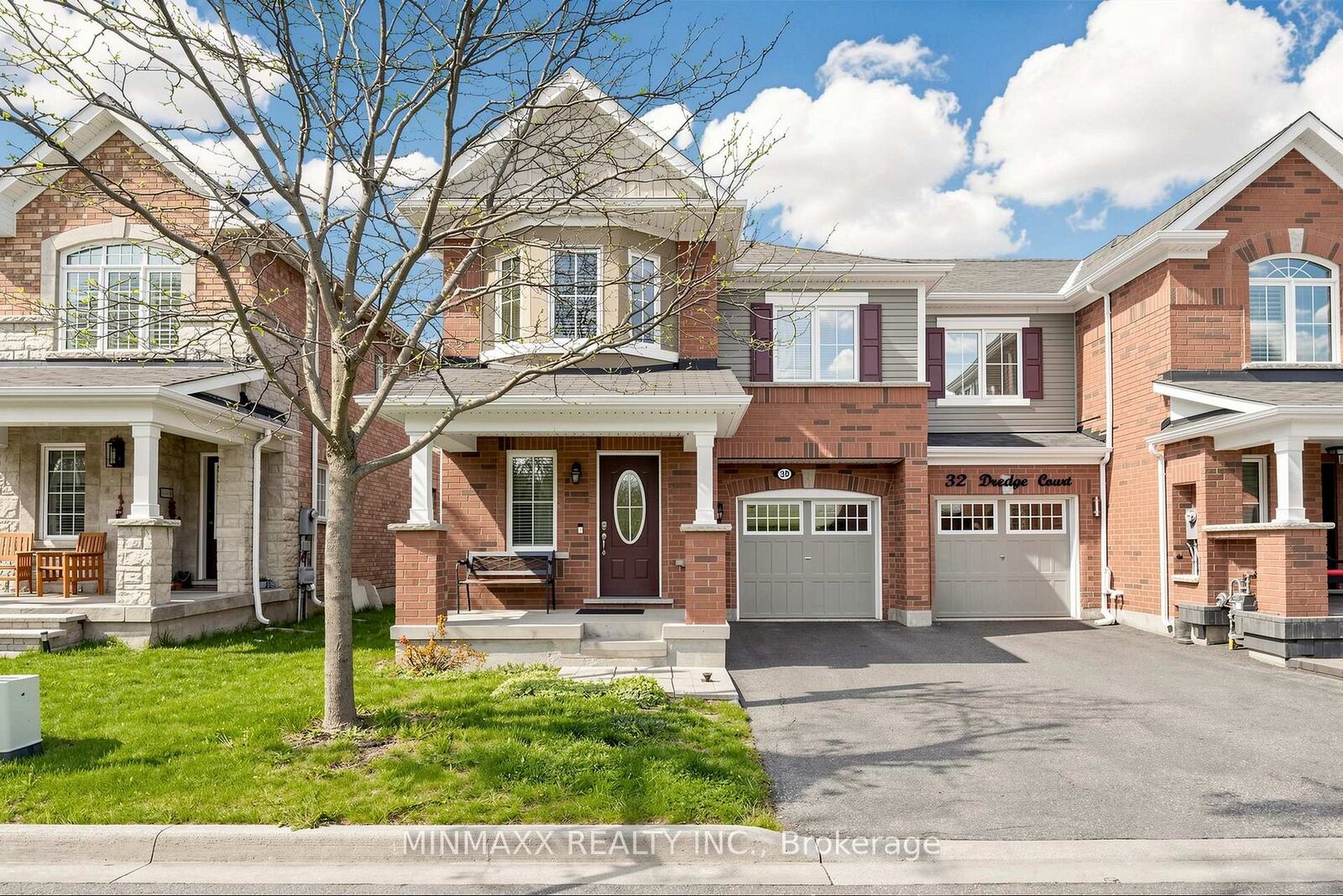 Property Photo:  30 Dredge Court  ON L9T 8T1 