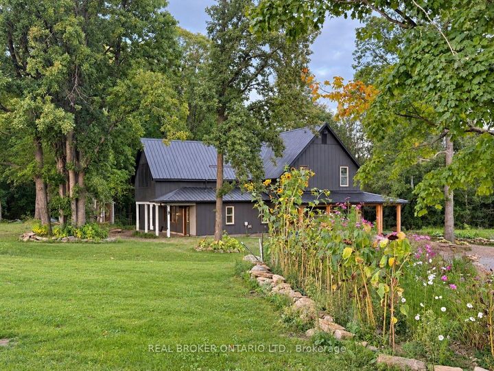 Property Photo:  806 Richardson Road  ON K0G 1N0 