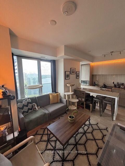 Property Photo:  70 Annie Craig Drive 3403  ON M8V 0G2 