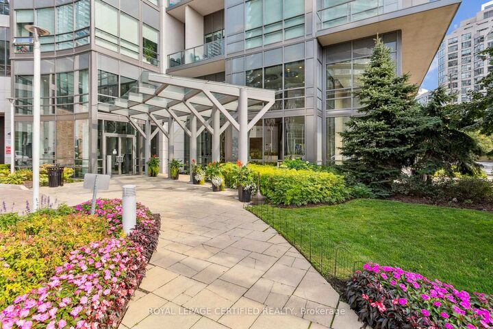 Property Photo:  2240 Lakeshore Boulevard 1208  ON M8V 0B1 