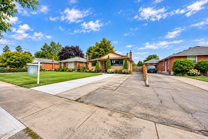 Property Photo:  1688 Trafalgar Street  ON N5W 1X3 