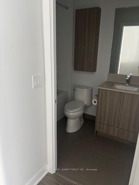 Property Photo:  430 Square One Drive 319  ON L5B 0R7 