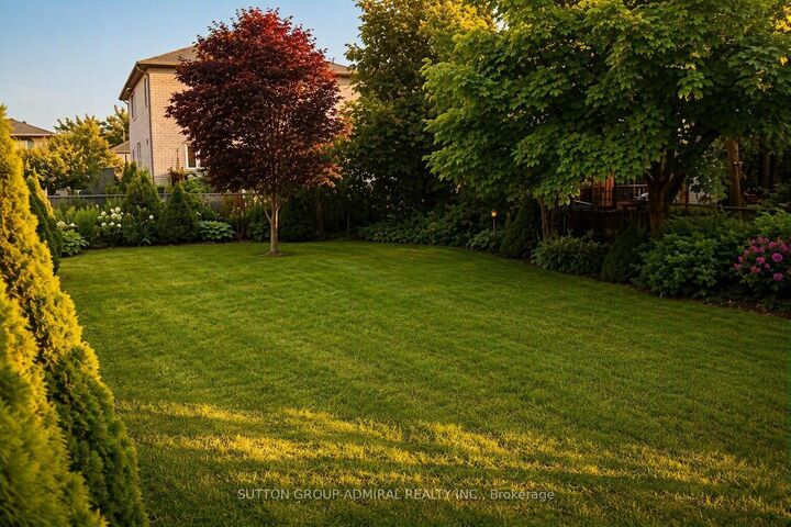 Property Photo:  493 Hounslow Avenue  ON M2R 1J1 