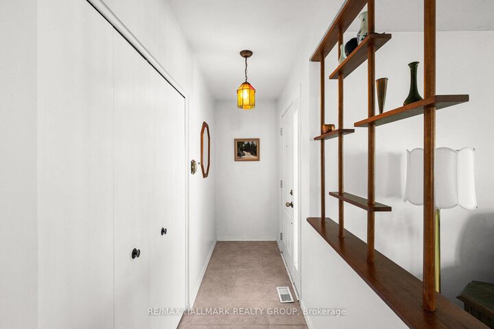Property Photo:  29 Wylie Avenue  ON K2B 6M3 