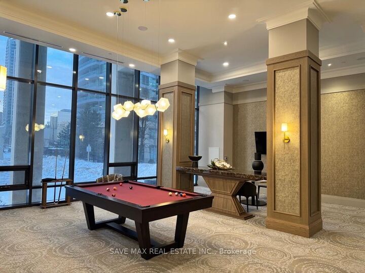 Property Photo: 30 Elm Drive W 2303 ON L5B 0N6