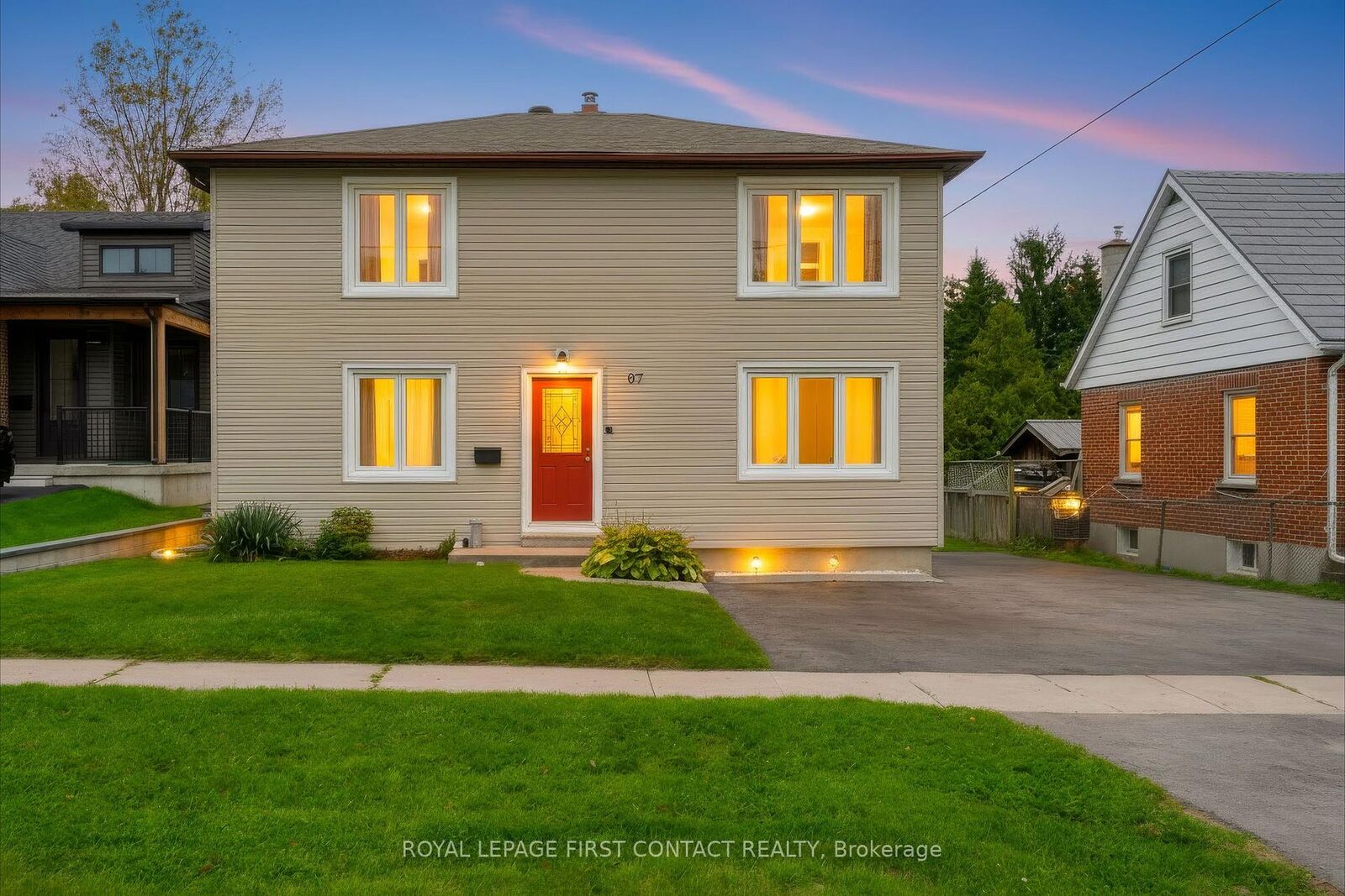 Property Photo:  67 Vancouver Street  ON L4M 4M2 