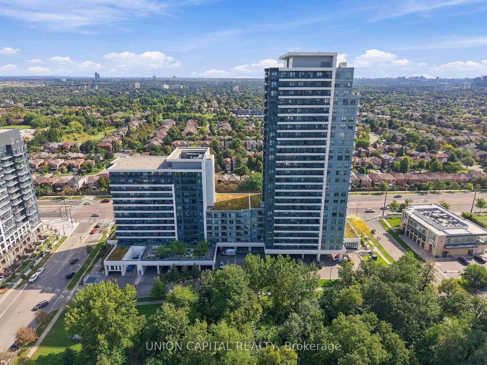 Property Photo:  7890 Bathurst Street 412  ON L4J 0J8 