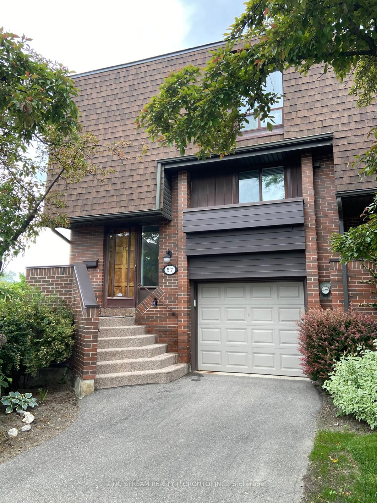 Property Photo:  57 Gypsy Roseway N/A  ON M2N 5Z1 