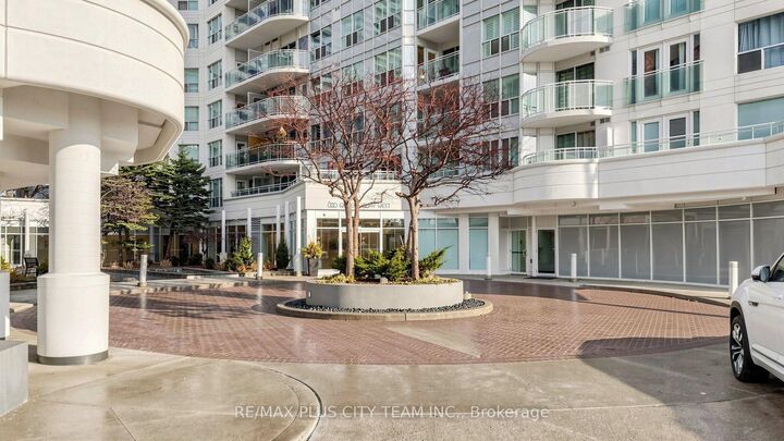 Property Photo:  600 Queens Quay W 827  ON M5V 3M3 