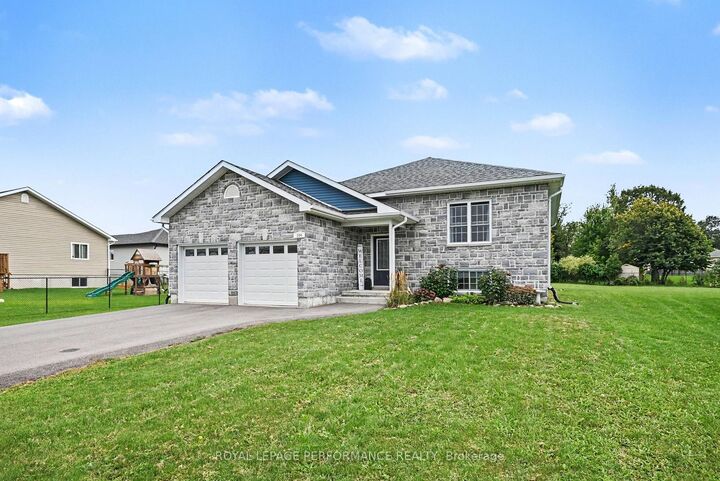Property Photo:  104 French Avenue  ON K0C 1P0 