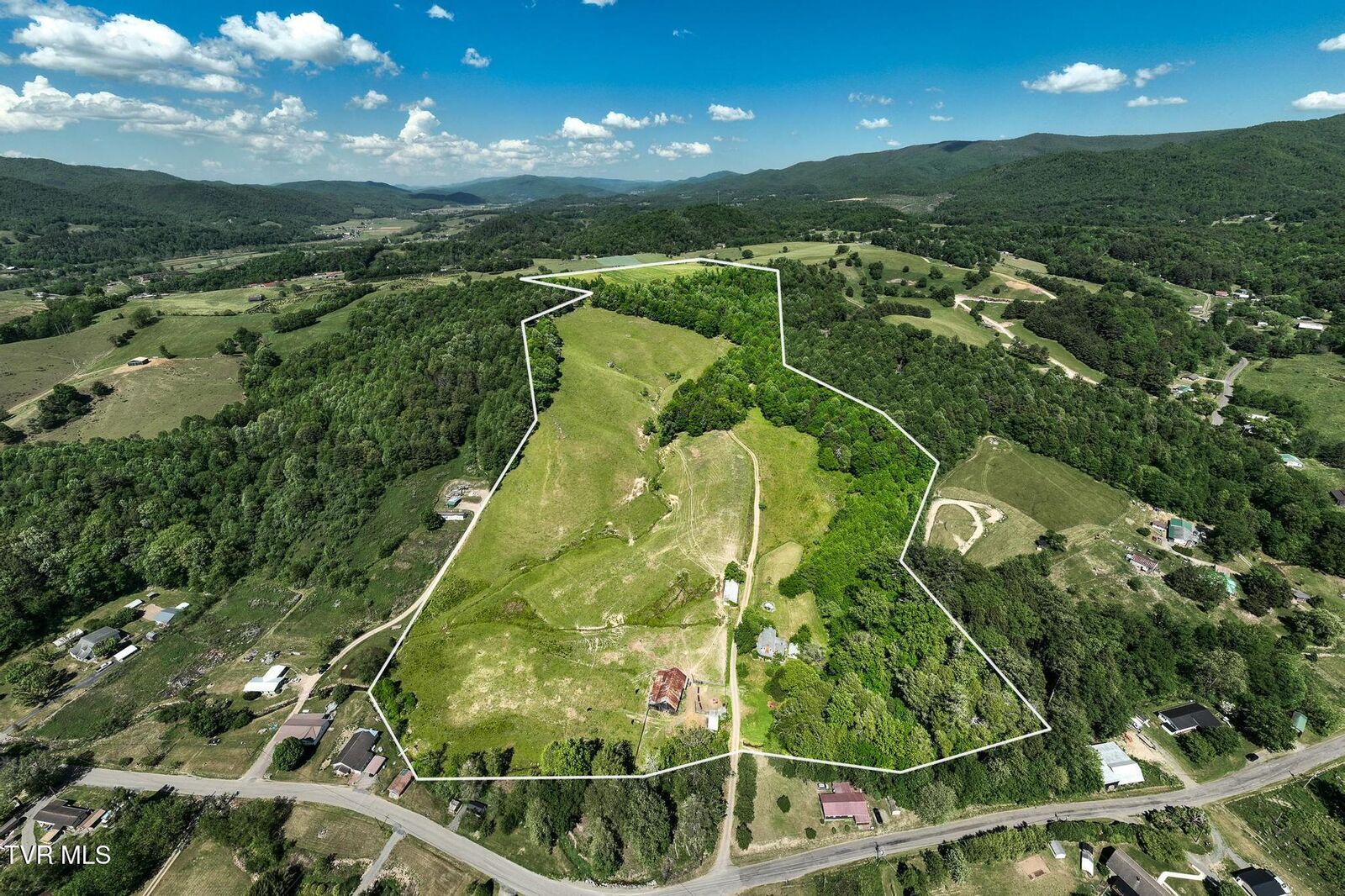 Property Photo: 517 Mill Creek Road TN 37683
