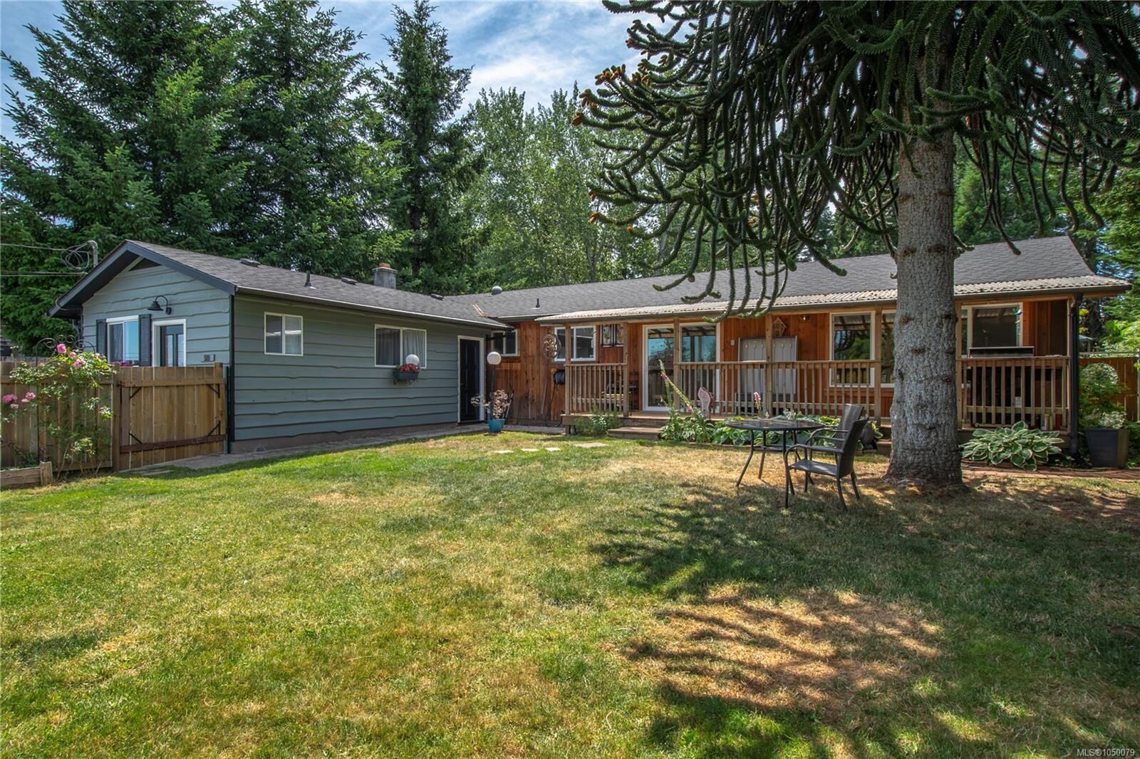 Property Photo:  920 Watson Cres  BC V9W 5N4 