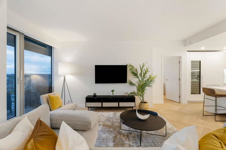 Property Photo: 1480 Howe Street 4906 BC V6Z 0G5