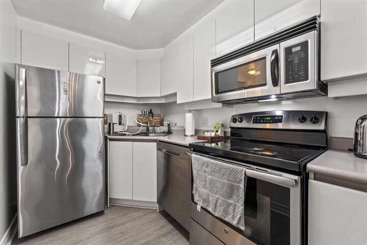 Property Photo: 930 Cambie Street 2102 BC V6B 5X6