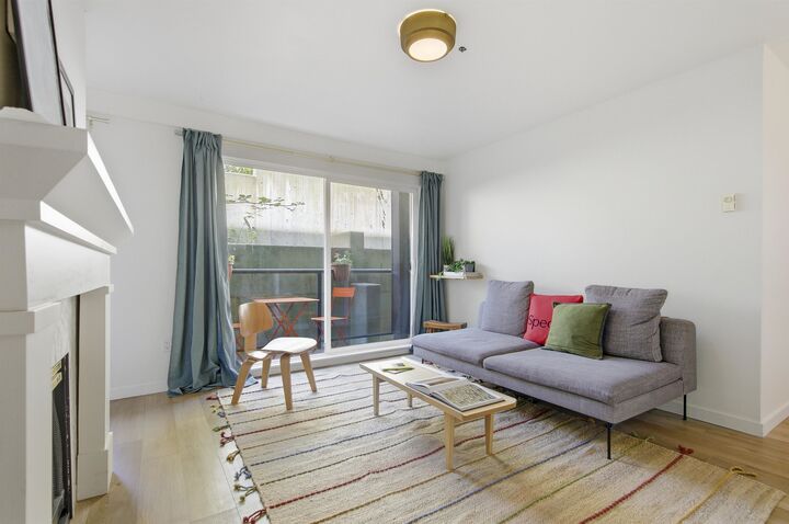 Property Photo:  33165 2nd Avenue 205  BC V2V 6T8 