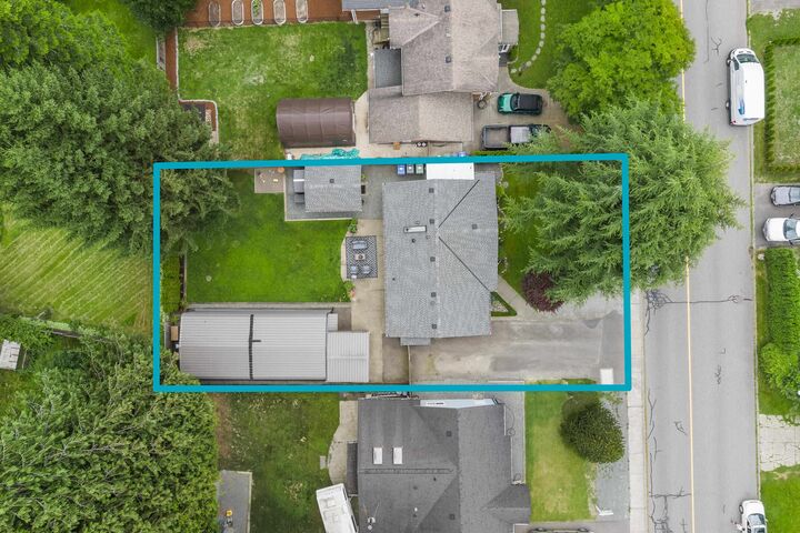 Property Photo:  34855 Laburnum Avenue  BC V2S 5J3 