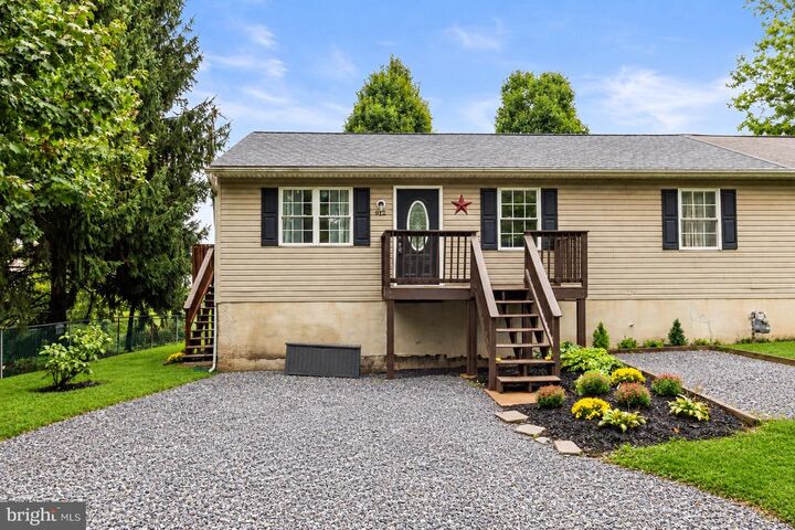 Property Photo:  912 Baltimore Street  PA 17331 