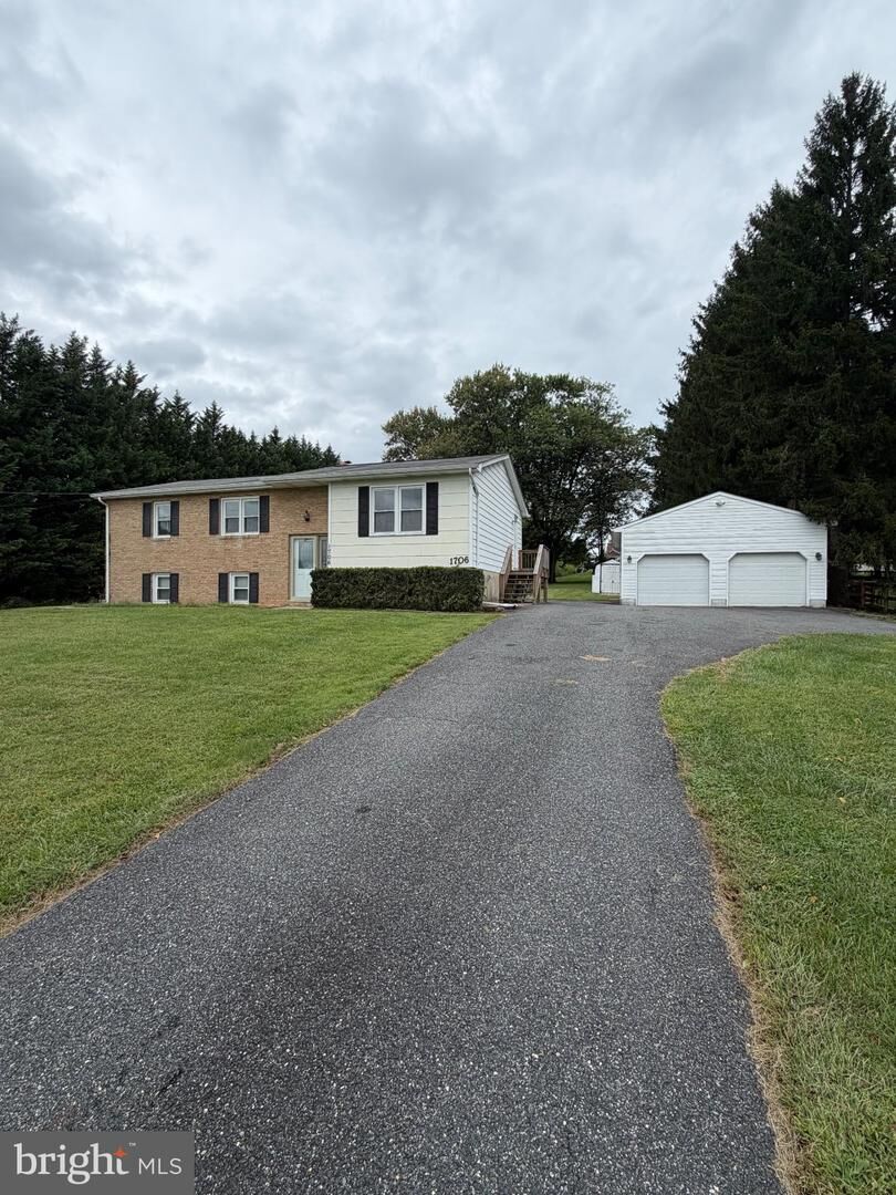 Property Photo: 1706 Watervale Road MD 21047