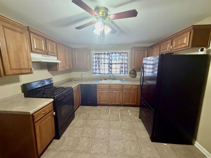 Property Photo:  106 Morgan St  AR 72411 