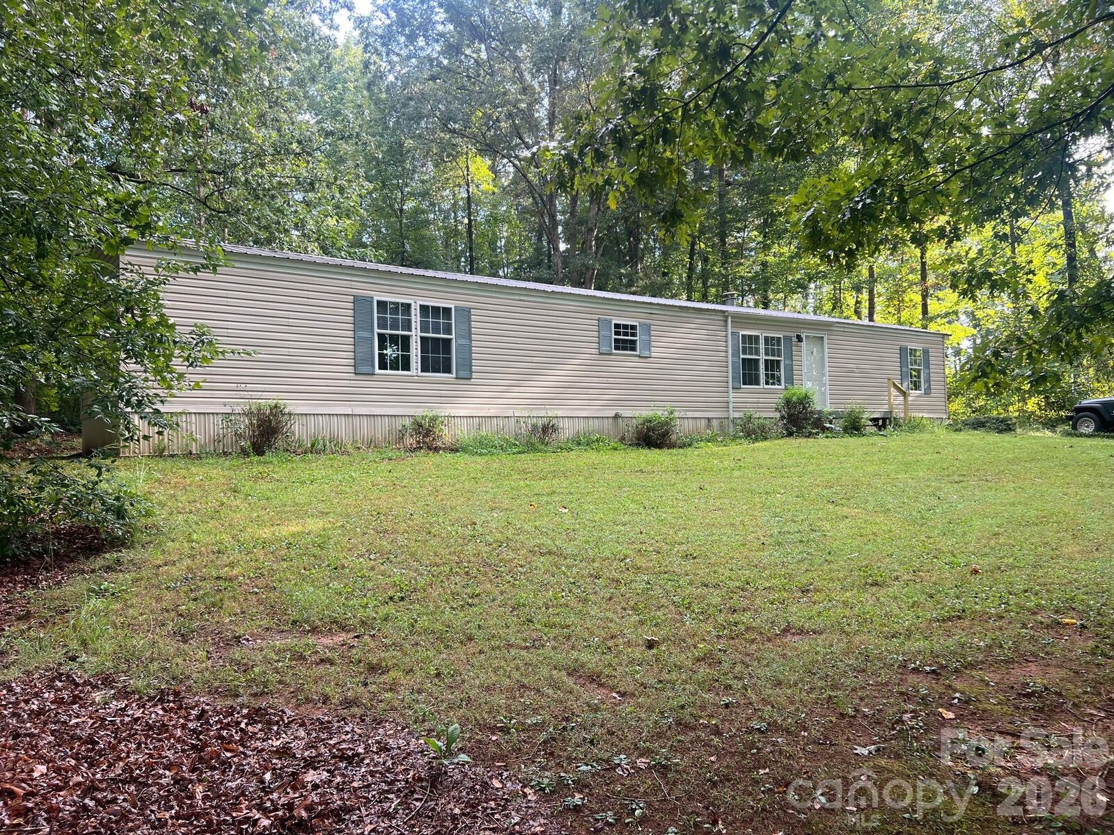 Property Photo: 5543 White Oaks Drive NC 28655