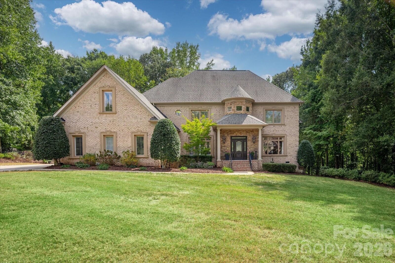 Property Photo:  1005 Firethorne Club Drive  NC 28173 