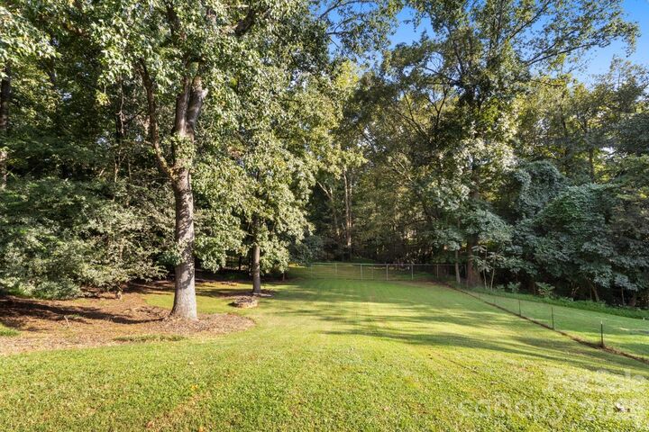 Property Photo:  6623 Brookcrest Drive  NC 28210 