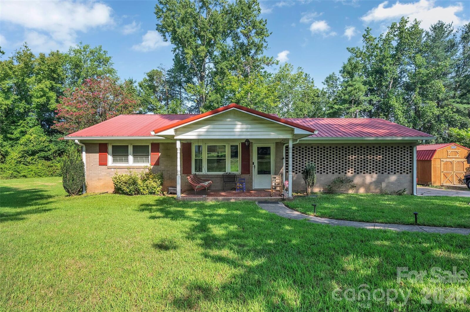 Property Photo:  5301 Dellinger Circle  NC 28021 