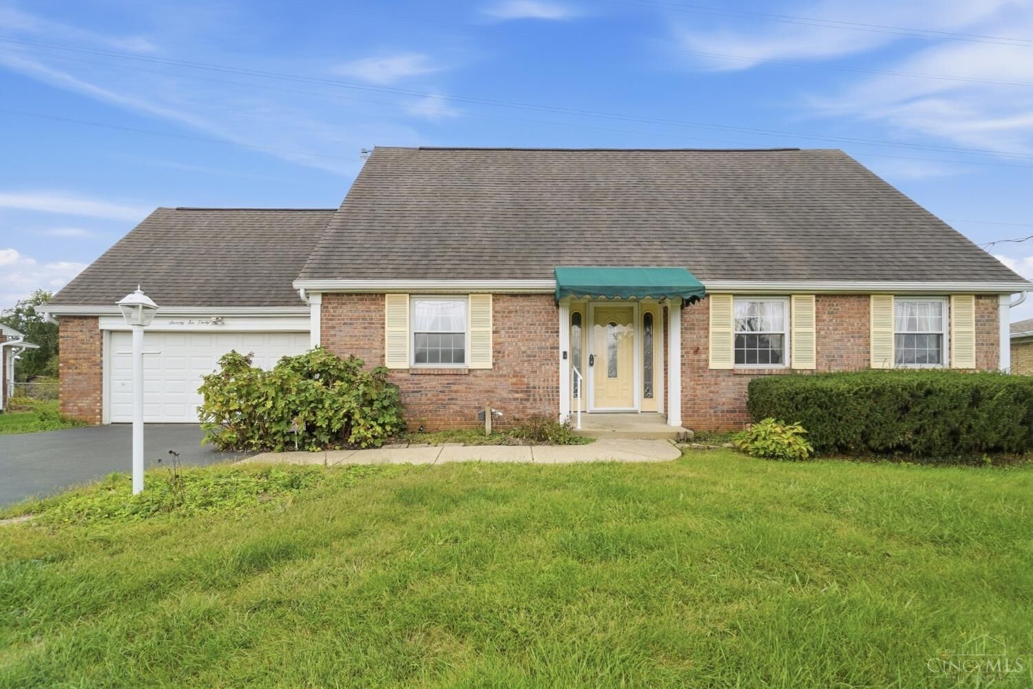 Property Photo: 7637 Delview Drive OH 45069