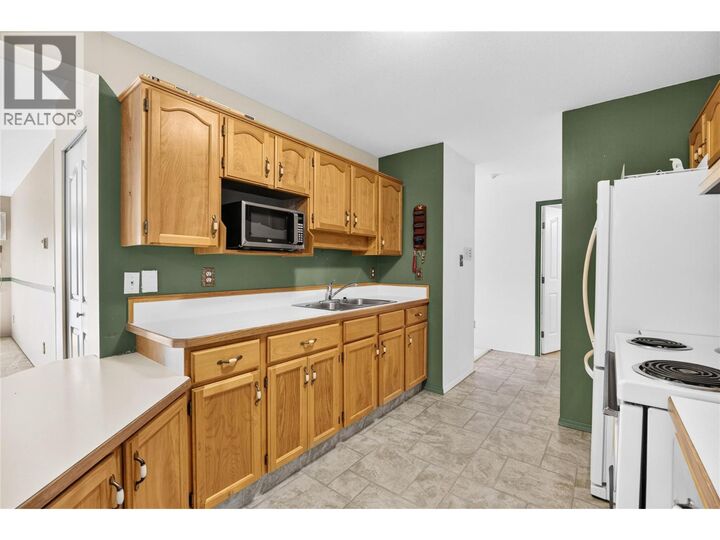 Property Photo: 133 Winnipeg Street 204 BC V2A 6L2