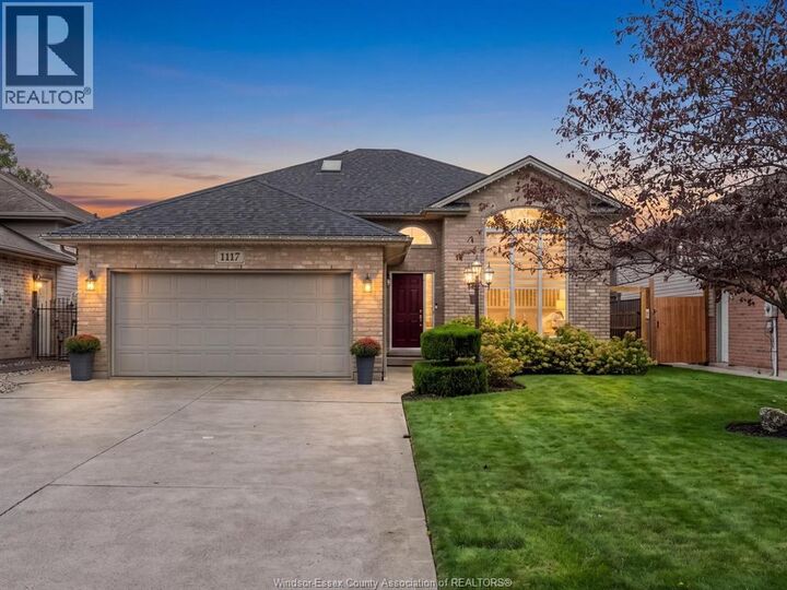 Property Photo:  1117 Monarch Meadows Drive  ON N8L 0W5 