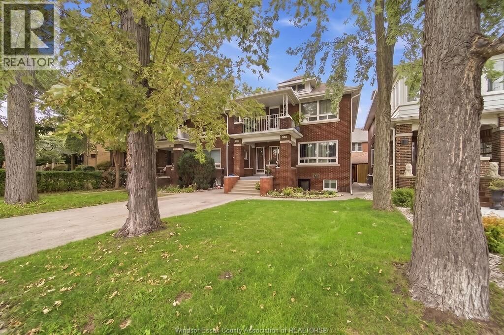 Property Photo:  990 Victoria Avenue 2  ON N9A 4N5 