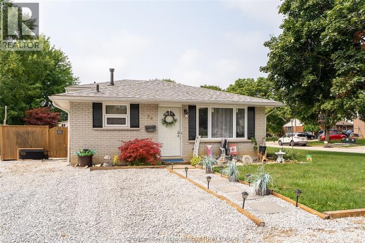 Property Photo:  86 Marion Avenue  ON N7M 5N3 
