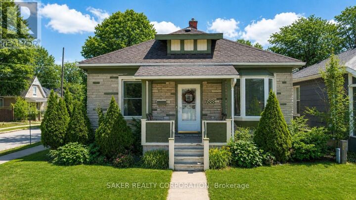 Property Photo:  688 William Street  ON N5Y 2R2 