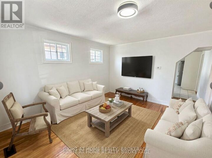Property Photo:  44 Cumming Street  ON L2S 1H9 