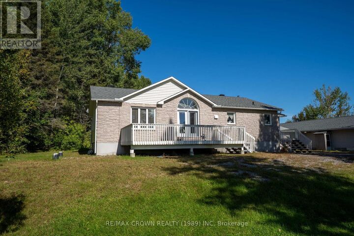 Property Photo:  870 Highway 17 East  ON P1A 0A2 