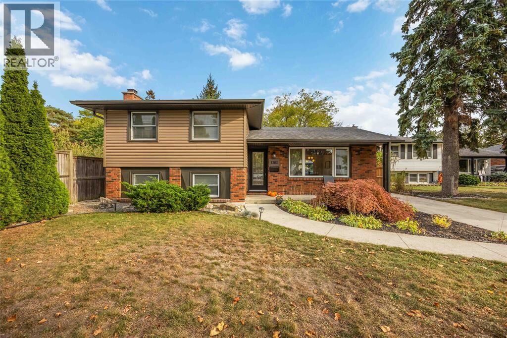 Property Photo:  1262 Severin Drive South  ON N7S 2B8 