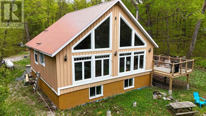 Property Photo:  884 Dunlop Shores Rd  ON P5A 2S9 