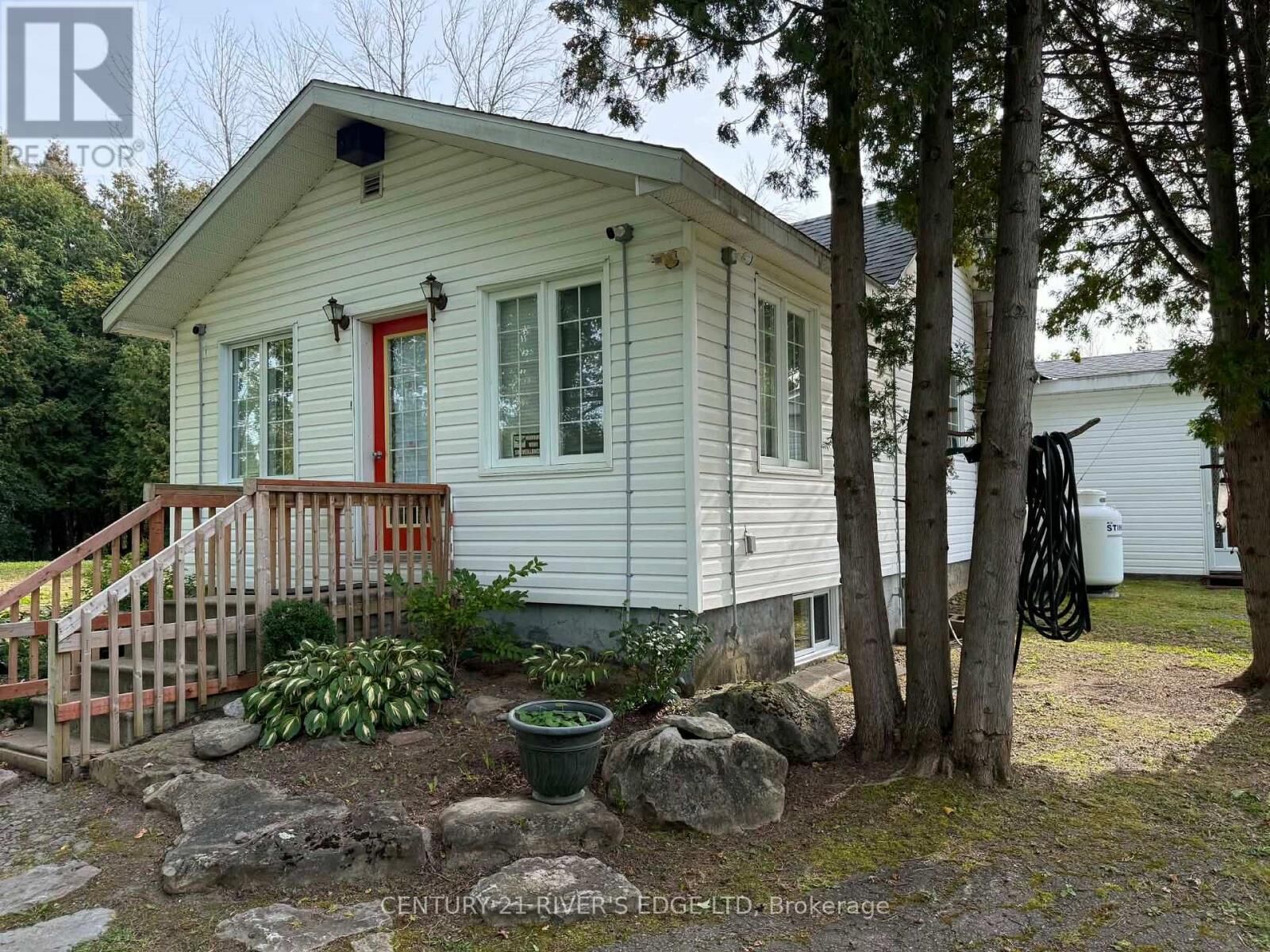 Property Photo: 5200 Aultsville Road ON K0C 1M0