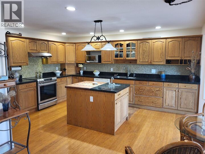 Property Photo: 8311 92nd Avenue BC V0H 1V2