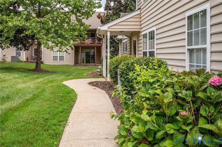 Property Photo: 627 Hazeltine Court D VA 23236